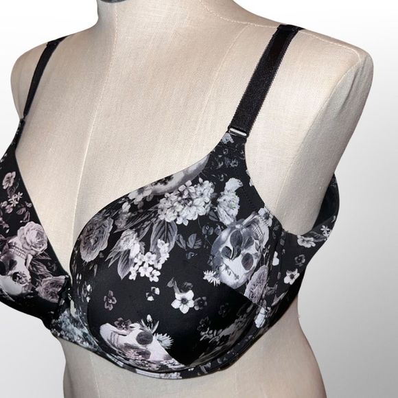 Plus Size Torrid Black Skull Floral Lightly Lined Bra Size 42C - Picture 2 of 5